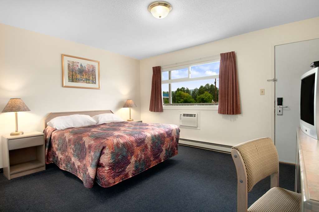 Travelodge By Wyndham Quesnel Bc Room photo